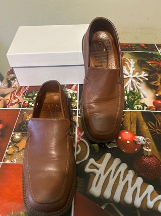 Zapatos de cuero marrones para hombre