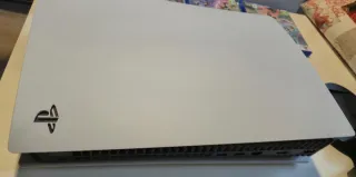 PS5 825GB con lector de disco y 4 juegos