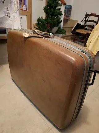 Maleta de viaje vintage marrón