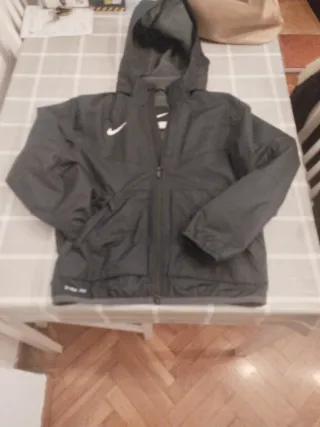 Chaqueta Nike Talla 10/12