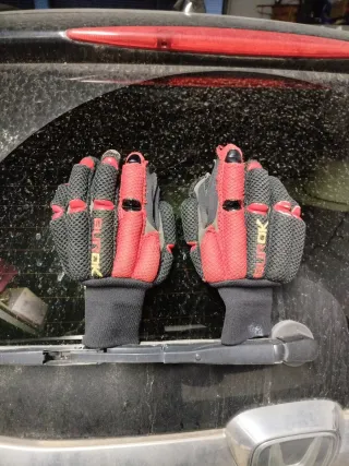 Guantes Hockey Niño, talla Benjamin.