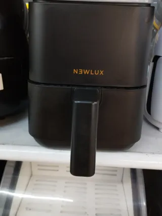 Freidora de aire NEWLIX negra