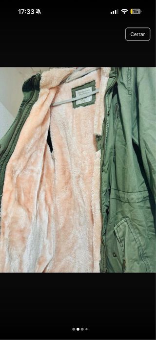 Chaqueta parka verde con forro rosa