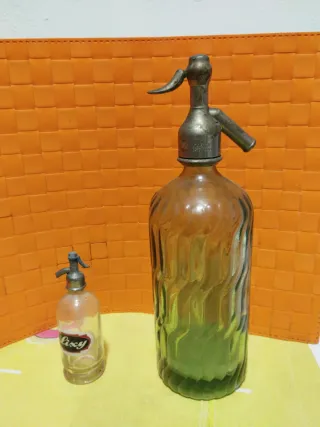 2 Sifones antiguos de vidrio