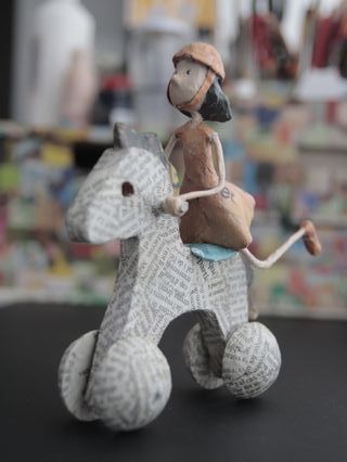 Figura de papel maché