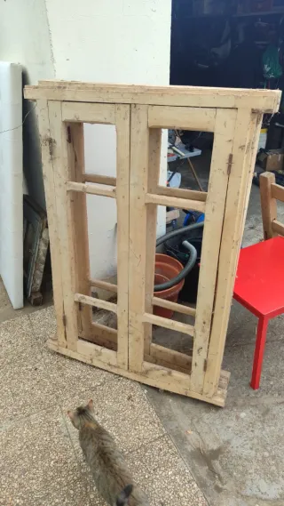 Ventanas de madera sin cristal