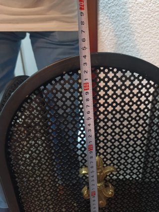 Salva chispas chimenea metal negro dorado