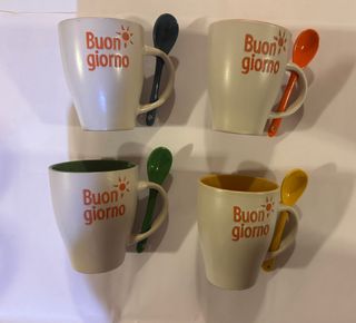 Set 4 tazze “Buon giorno / Buona notte” con cucchi