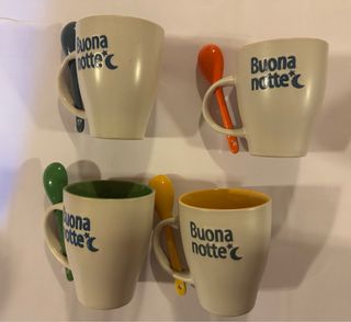 Set 4 tazze “Buon giorno / Buona notte” con cucchi