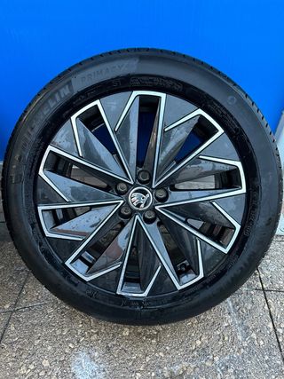 Llantas Skoda 17 pulgadas con neumático