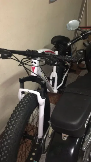 Bicicleta Fat Bike Blanca MTB