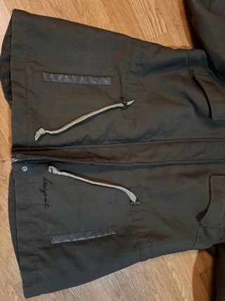 Abrigo Desigual verde oliva con capucha