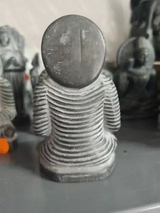 Figura de Buda de piedra
