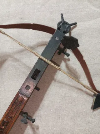 Balestra ornamento in legno