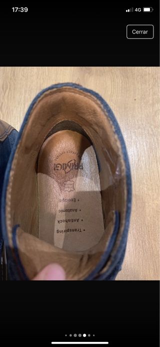 Botines de piel azul talla 37 para niño. sin uso.