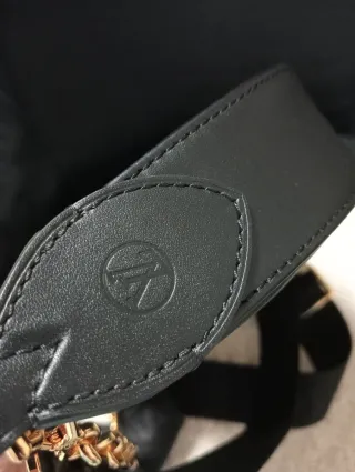 Bolso Louis Vuitton Negro Dorado