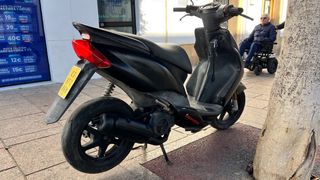 Yamaha Jog R Negra