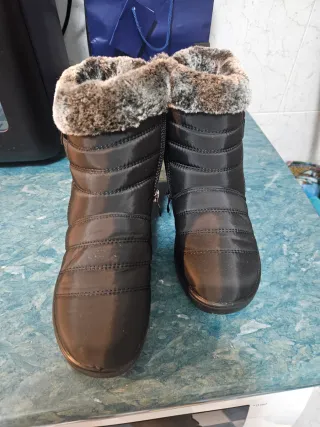 Botines negros impermeables con forro