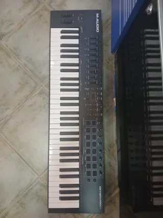 Controlador M-Audio Oxygen Pro 61