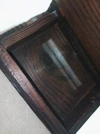 Scatola in legno decorata con mappa vintage