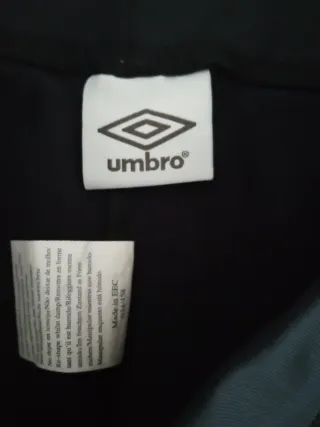 Mallas cortas Umbro negras