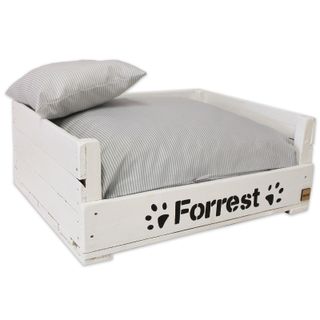 Cama y comedero madera hecho a mano