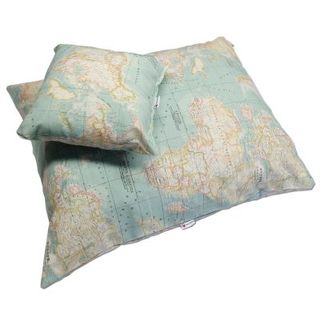 Cama y comedero madera hecho a mano