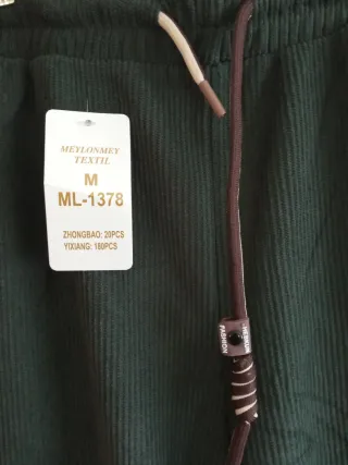 Pantalón verde cómodo