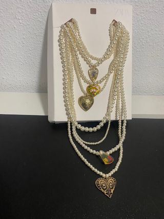 Collar doble perlas y corazones Zara