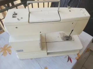 Macchina da cucire Singer Magic 8214