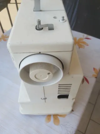 Macchina da cucire Singer Magic 8214