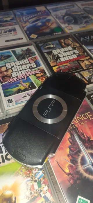 PSP Fat 1004 Negra + 26 Juegos