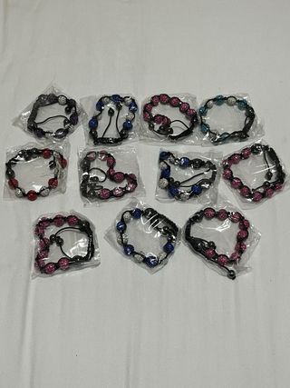 Pulsera ajustable con cuentas brillantes