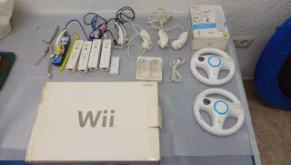 Nintendo Wii completa. accesorios y Volantes.