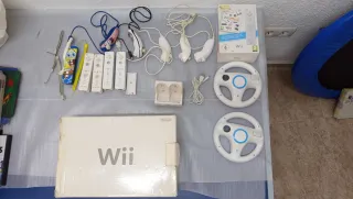 Nintendo Wii completa. accesorios y Volantes.