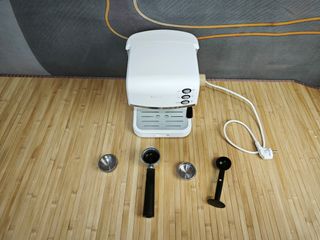 Cafetera Bergner 850W