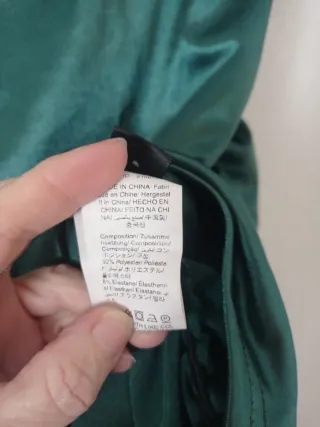 Vestido fiesta satén verde tirantes