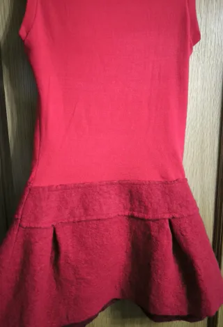 Vestido rojo cuello alto sin mangas