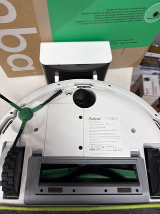 Robot Aspirador y Friegasuelos Roomba 105 Combo