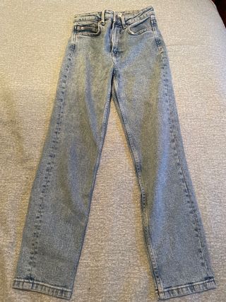 Vaqueros azules mujer