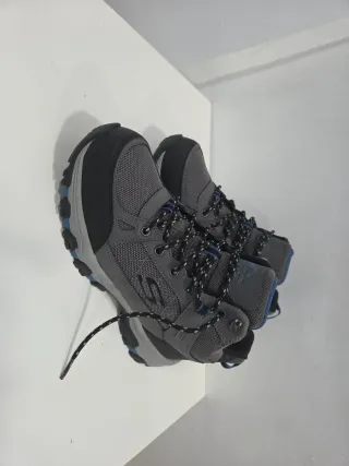 Botas Skechers T40 Cordones Gris