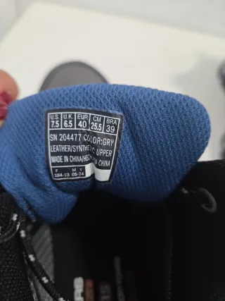 Botas Skechers T40 Cordones Gris