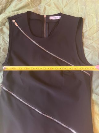 Vestido negro Mango
