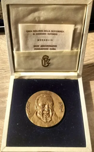 Medaglia Padre Pio XXXV Anniversario