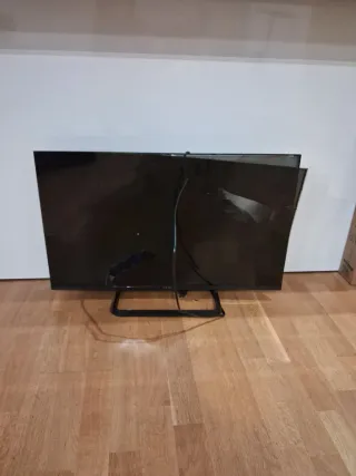 Smart TV Peaq 32" Rota para Piezas