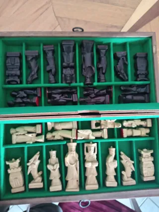 Scacchiera in legno anni '80