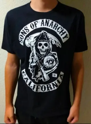 JUANA // 3 Camisetas: Rocky, Pony, SOA (XXL/XL)