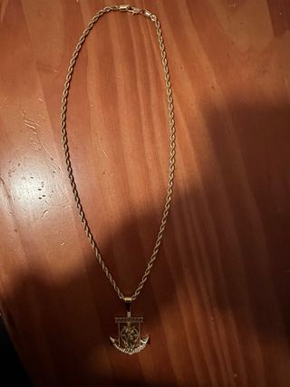 Medalla Virgen Ancla Chapado Oro y cordón 60cm