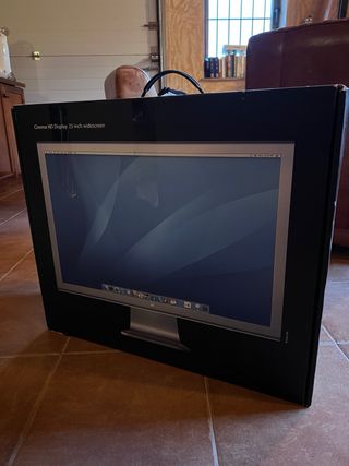 Mac Pro 1.1 con pantalla y cajas originales