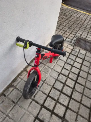 Bicicleta sin pedales Btwin Decathlon Roja